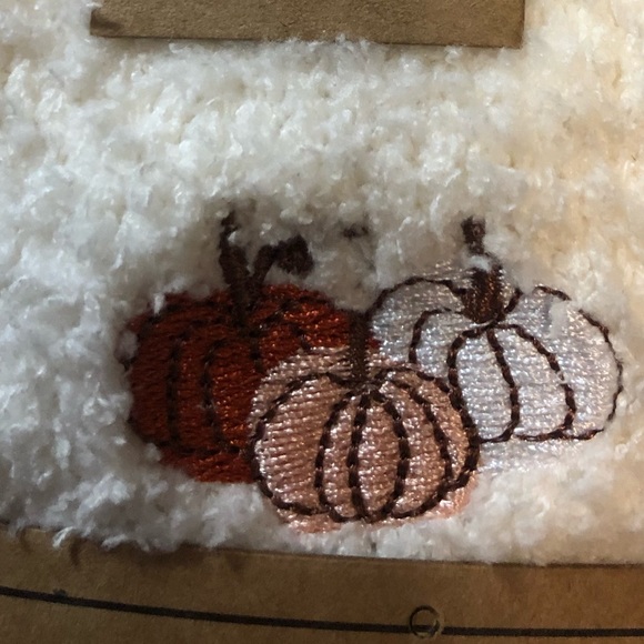 🆕 Rae Dunn GIVE THANKS Cozy Socks 3 Pack - Picture 4 of 12